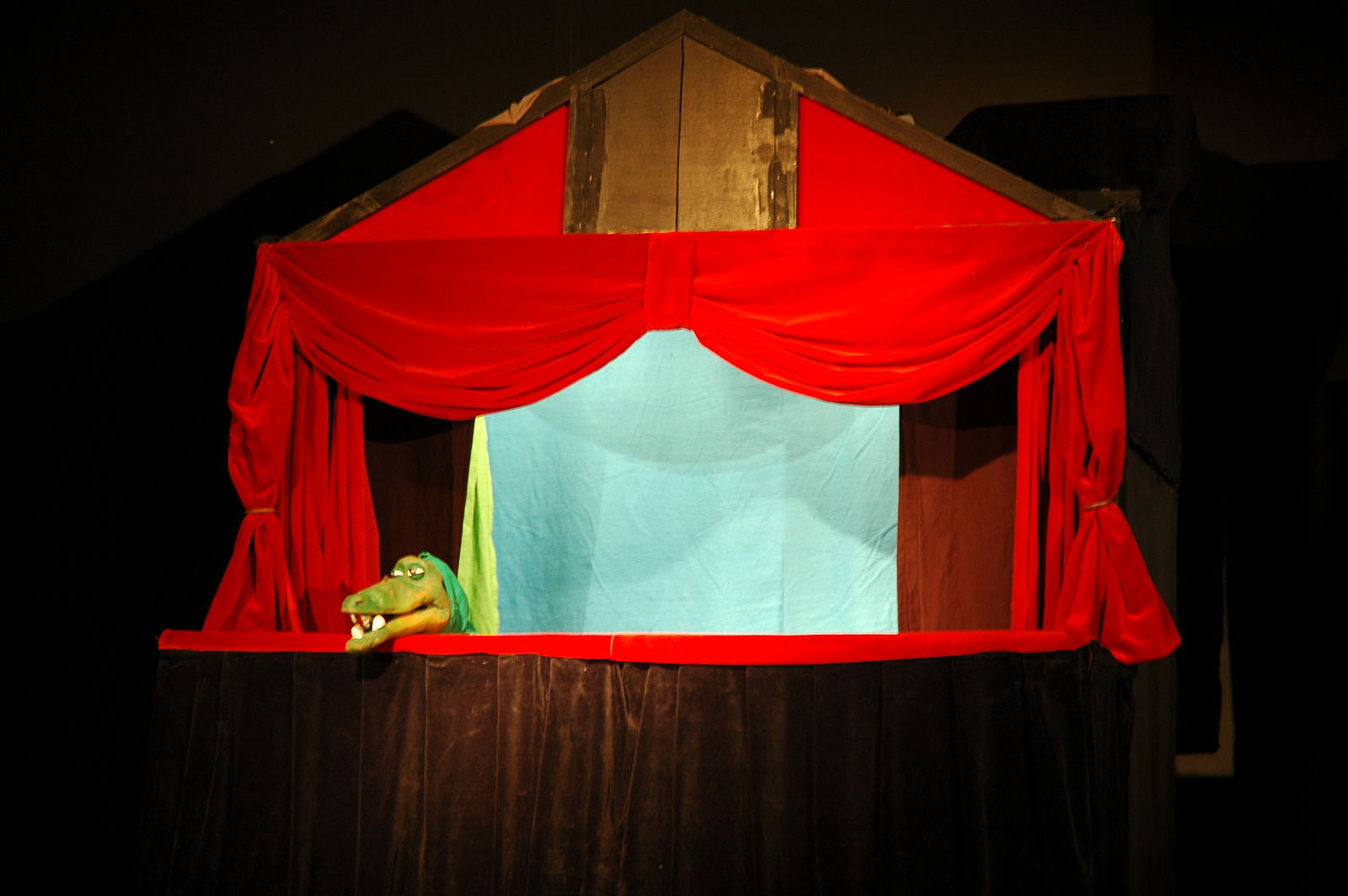 Puppet_theater_02.jpg